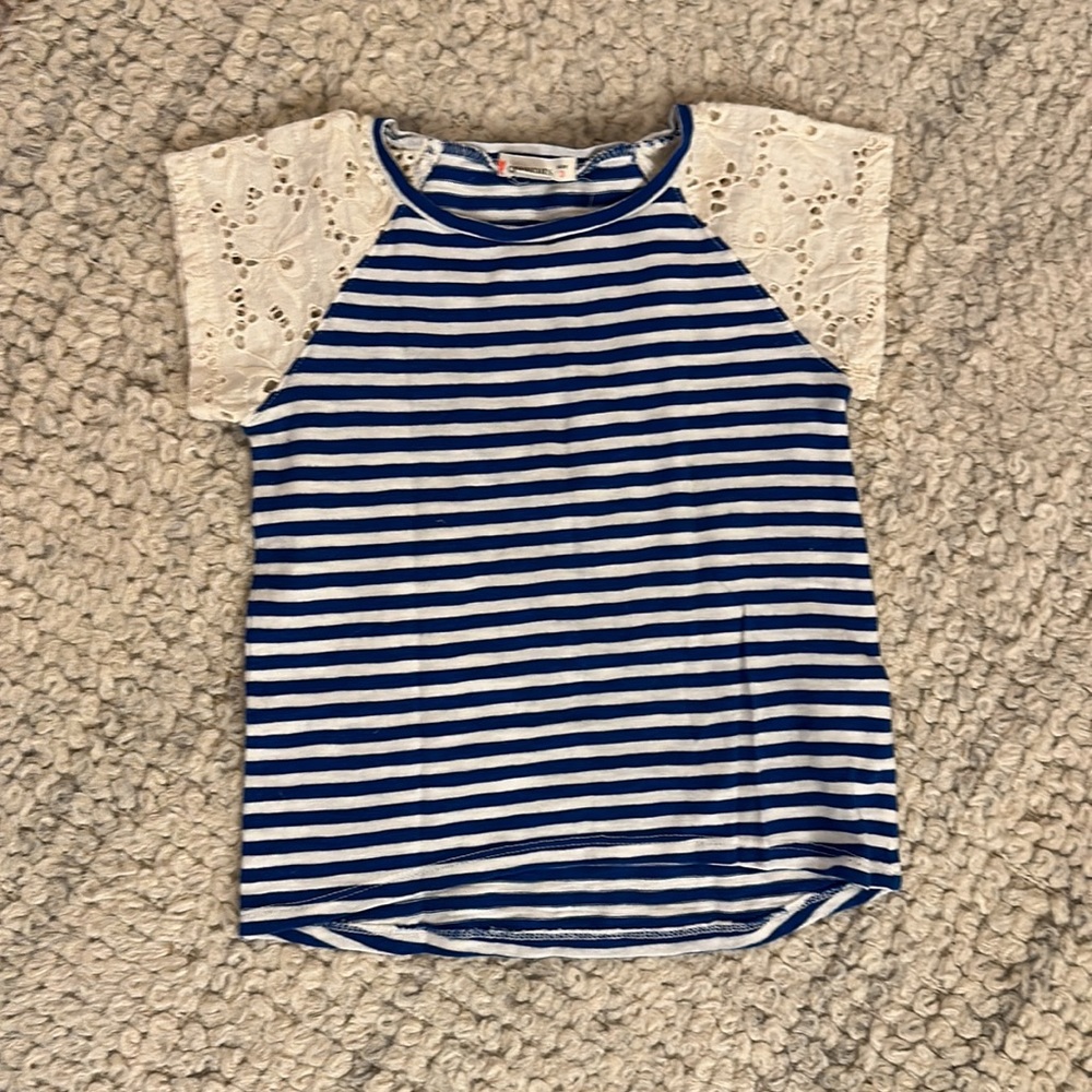 Girl’s top bundle - Picture 2 of 4
